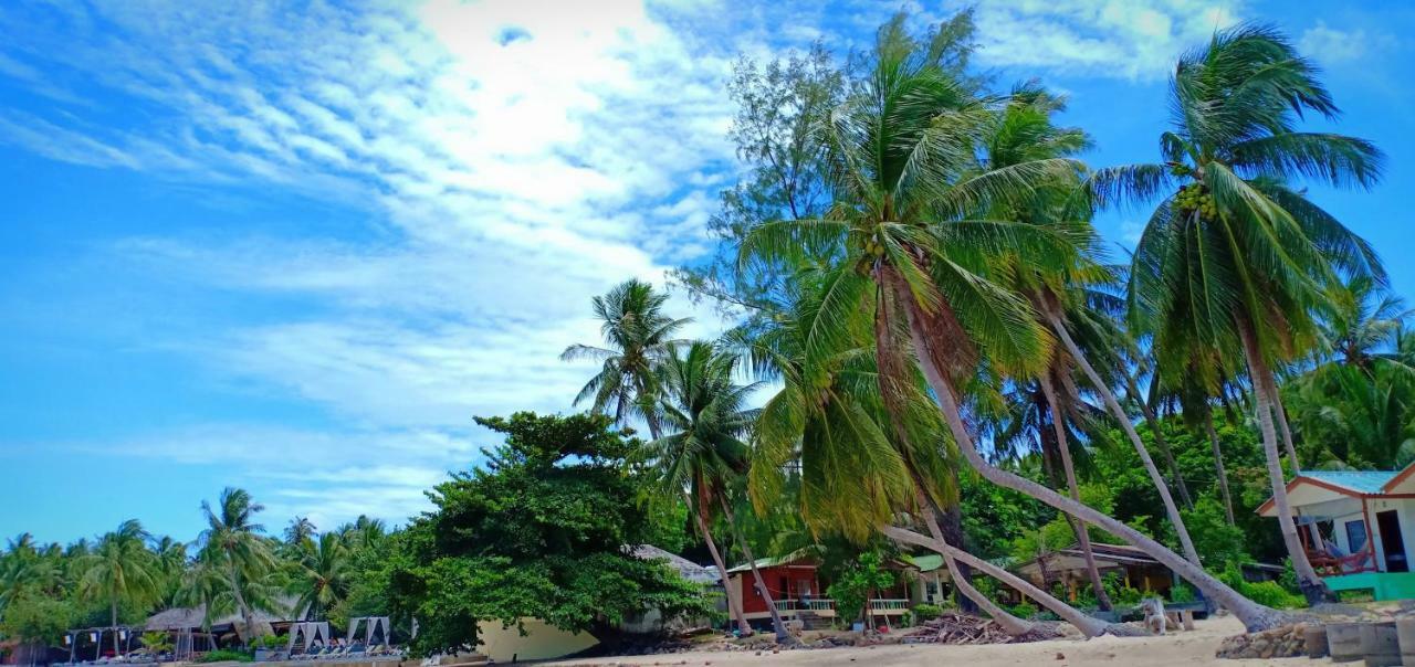 One More Night Beach Resort Baan Khai Exterior foto